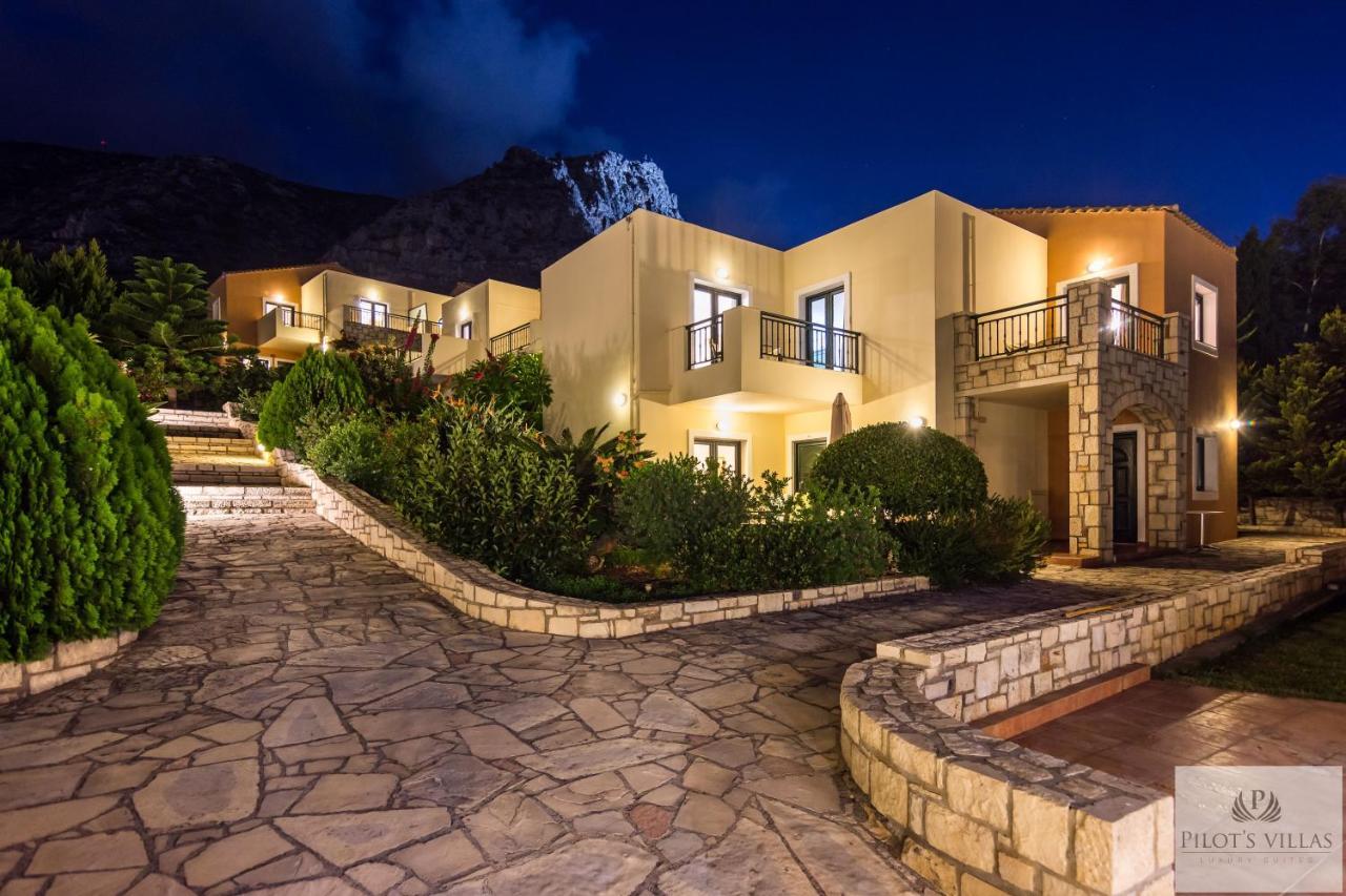הרסוניסוס Pilot'S Villas Luxury Suites מראה חיצוני תמונה