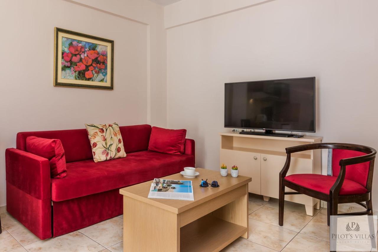 הרסוניסוס Pilot'S Villas Luxury Suites מראה חיצוני תמונה