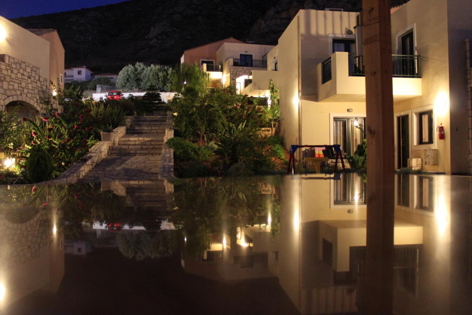 הרסוניסוס Pilot'S Villas Luxury Suites מראה חיצוני תמונה