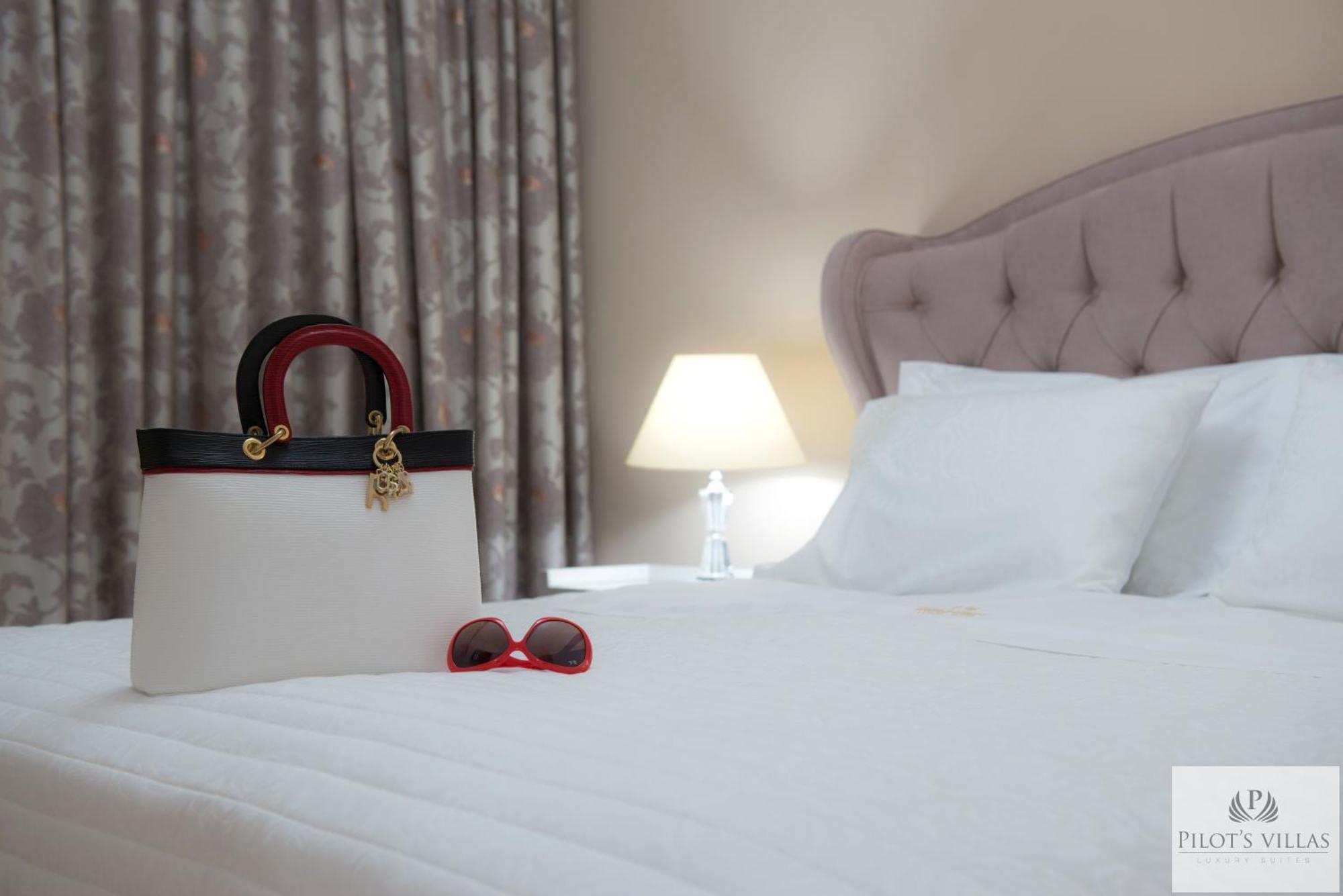 הרסוניסוס Pilot'S Villas Luxury Suites חדר תמונה