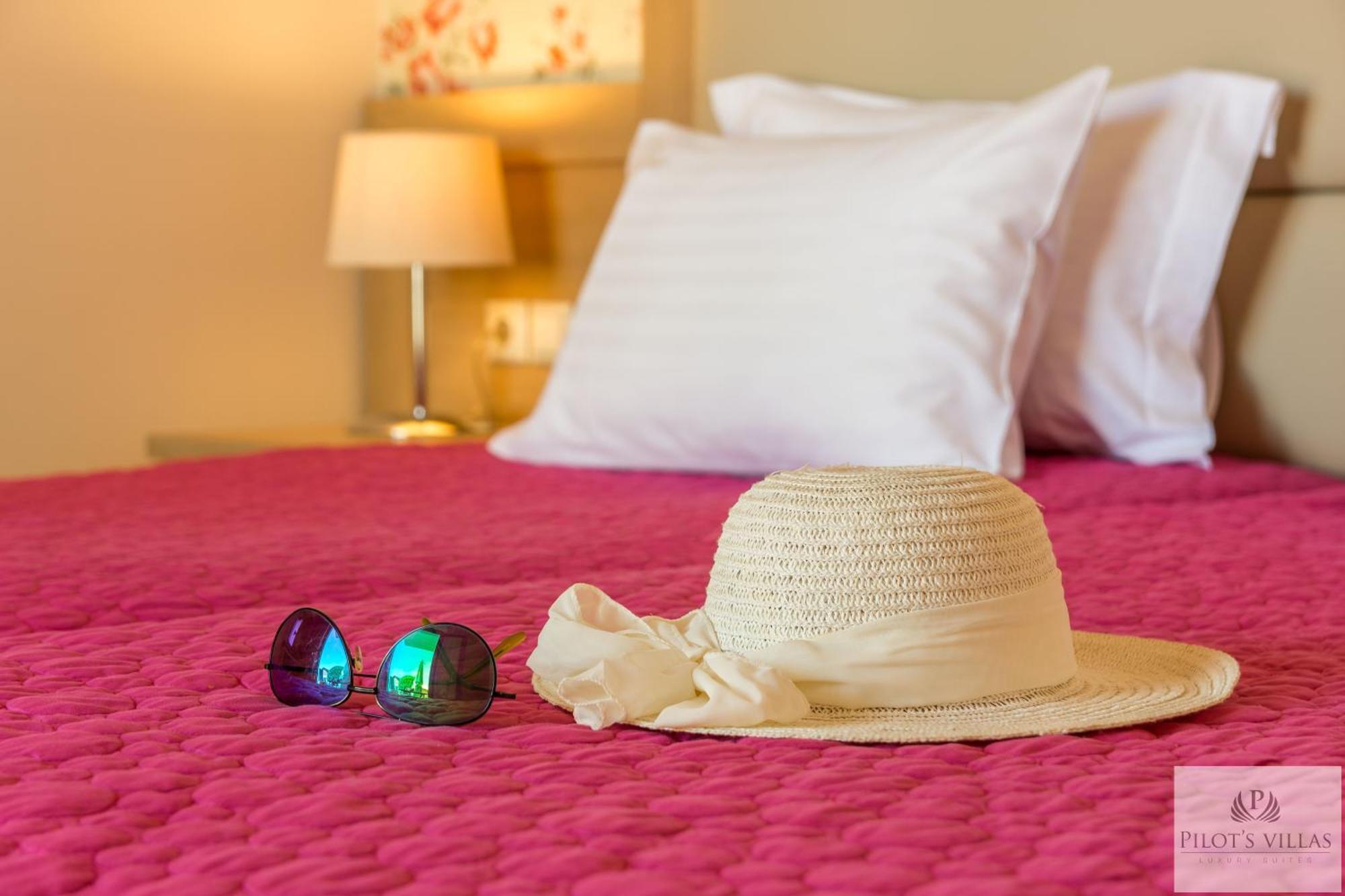 הרסוניסוס Pilot'S Villas Luxury Suites חדר תמונה